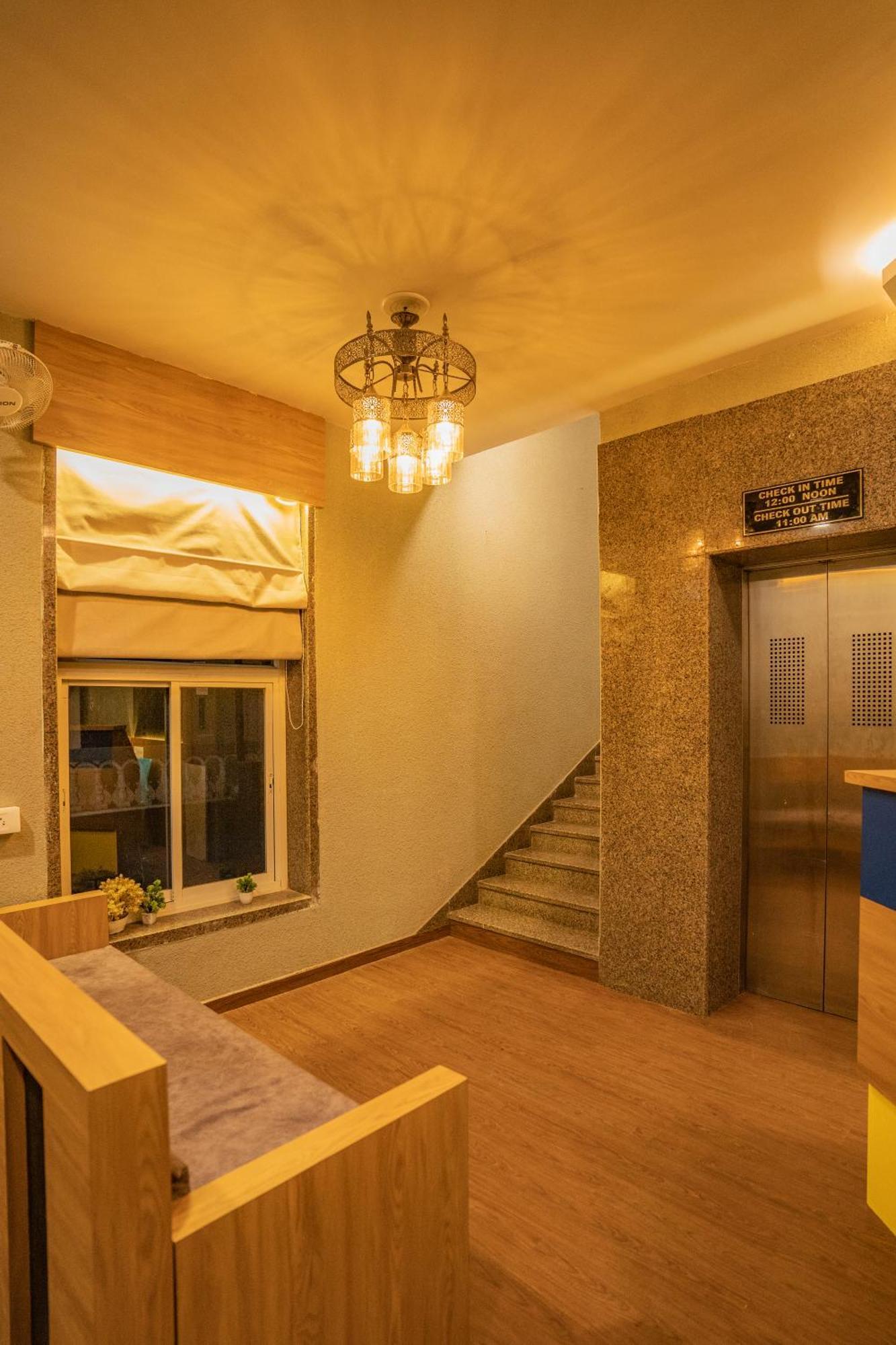 Hotel Naman Удайпур Екстериор снимка