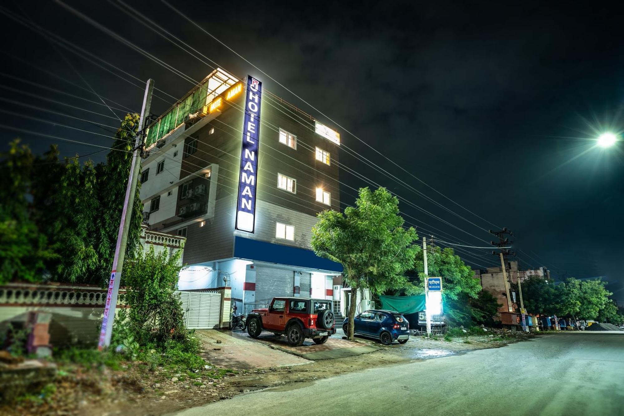 Hotel Naman Удайпур Екстериор снимка